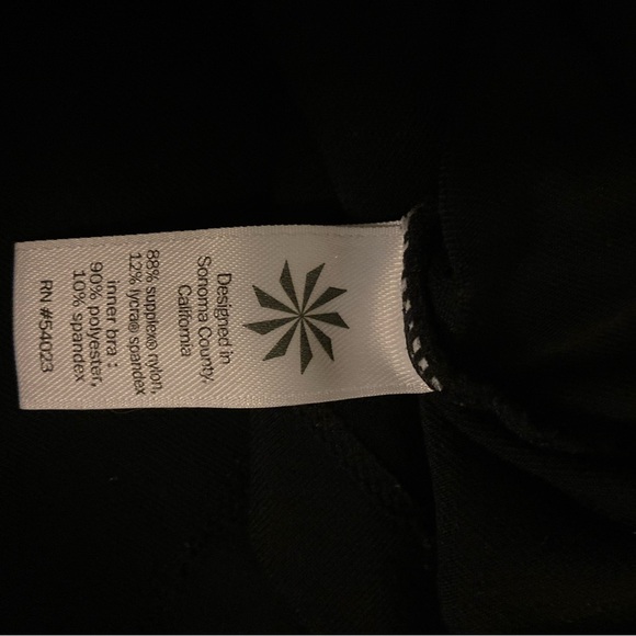 Cross cross Athleta Black Tank - Picture 4 of 5